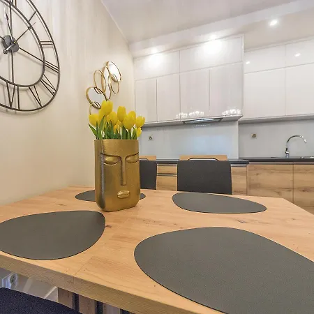 Daire Glow Apartments, Przy Chmielnej Srodmiescie